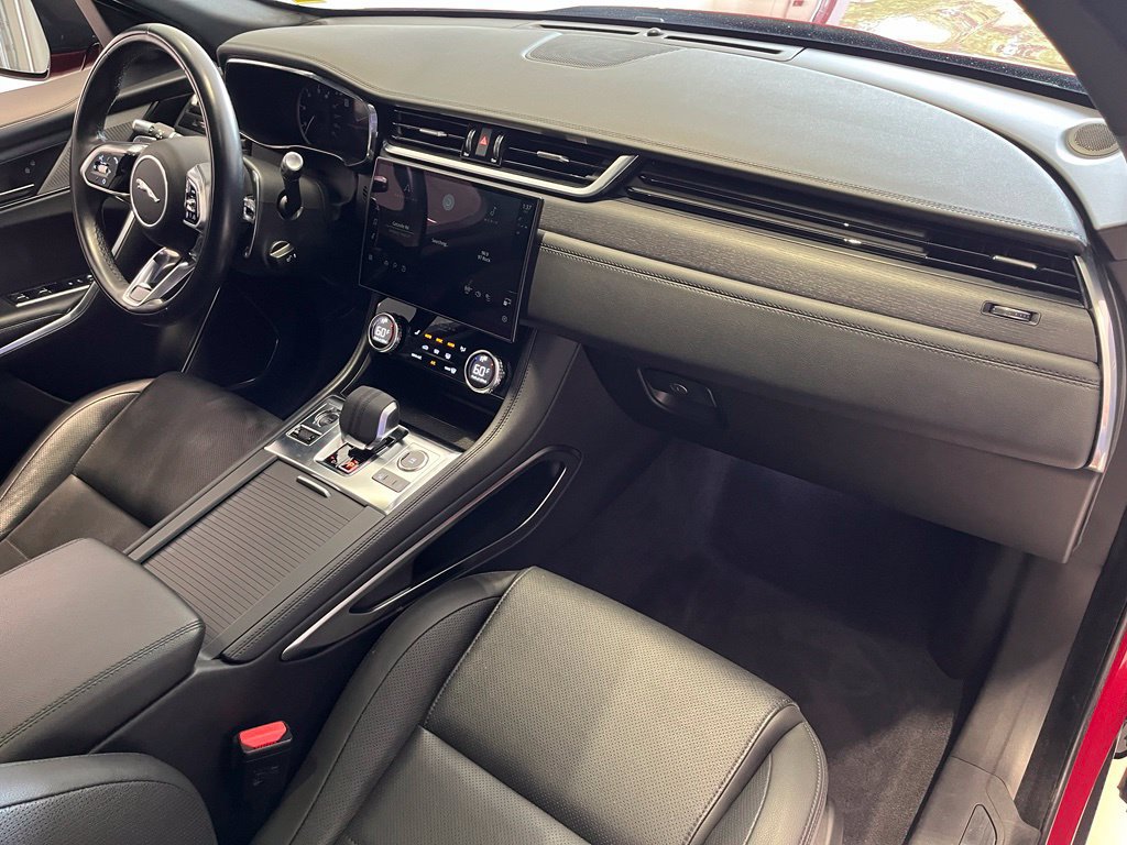 Used 2022 Jaguar F-PACE S AWD/4WD image 32