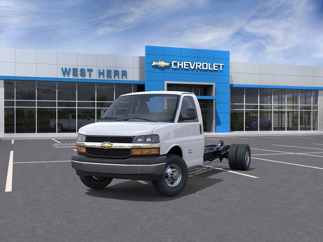 New 2026 Chevrolet Express 4500 w/ Power Convenience Package RWD image 8