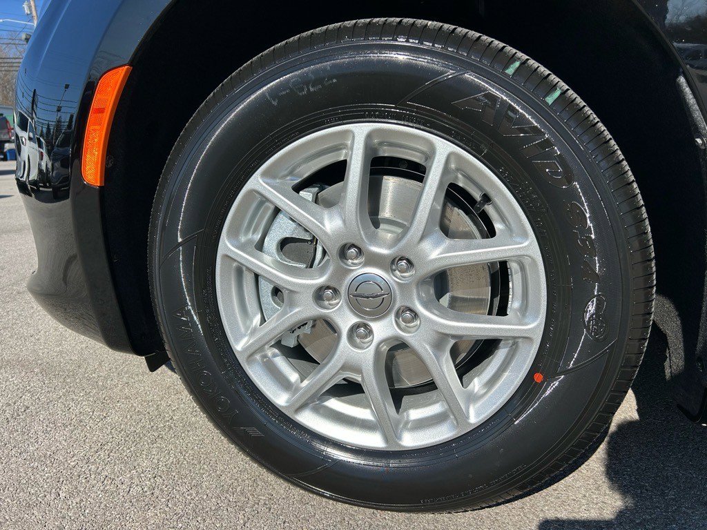 New 2025 Chrysler Voyager LX image 44