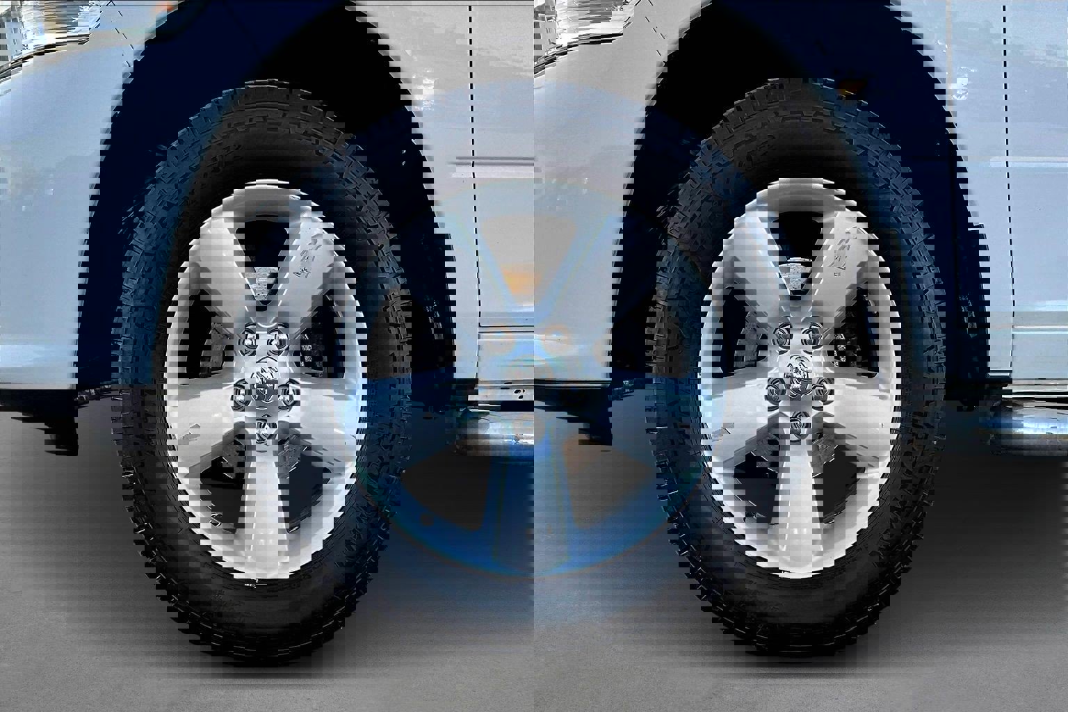 Used 2015 RAM 1500 Express image 8