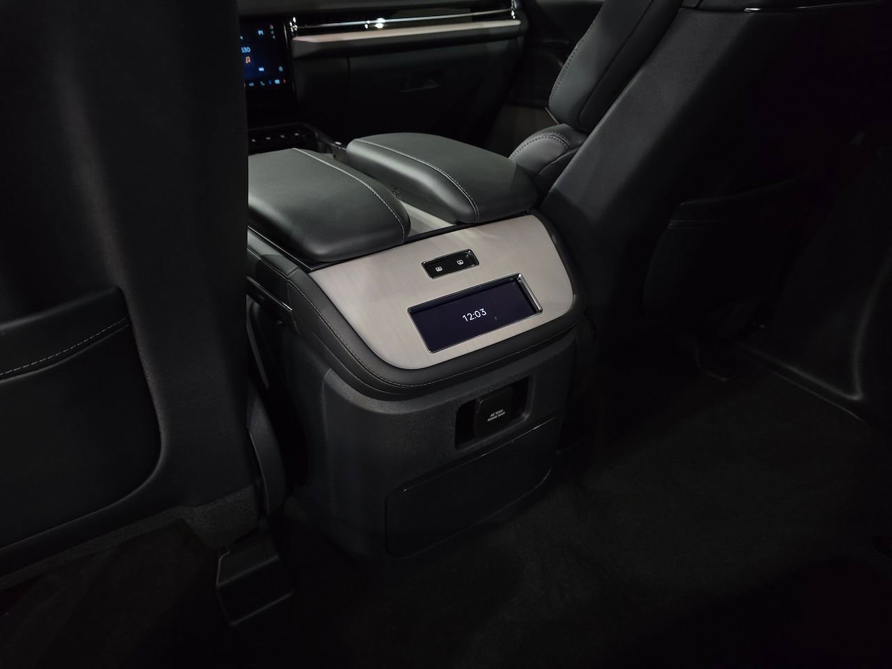 New 2025 Lincoln Navigator L Reserve w/ Jet Appearance Package image 29