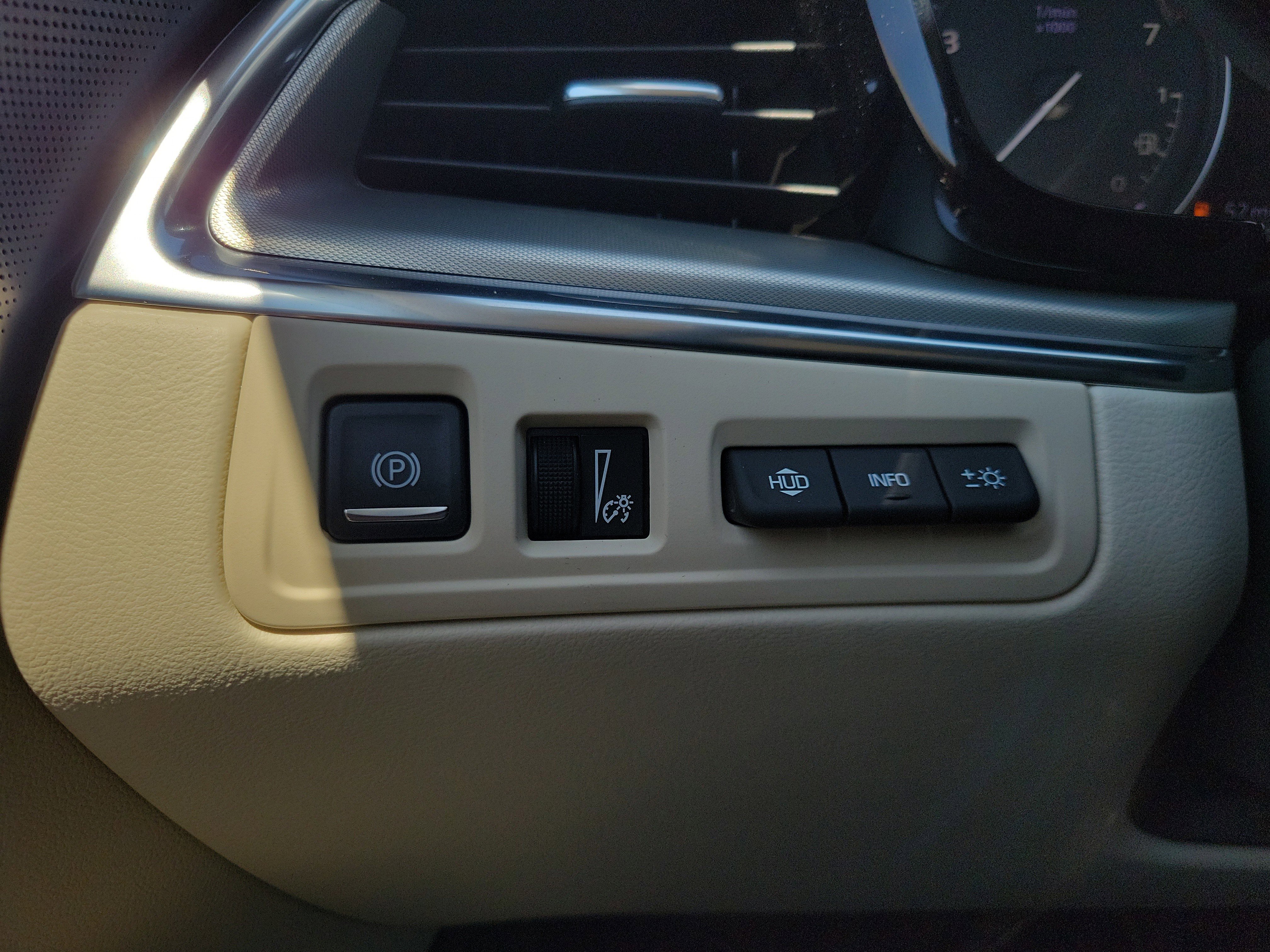 New 2026 Cadillac XT5 Premium Luxury w/ LPO, Floor Liner Package FWD image 31