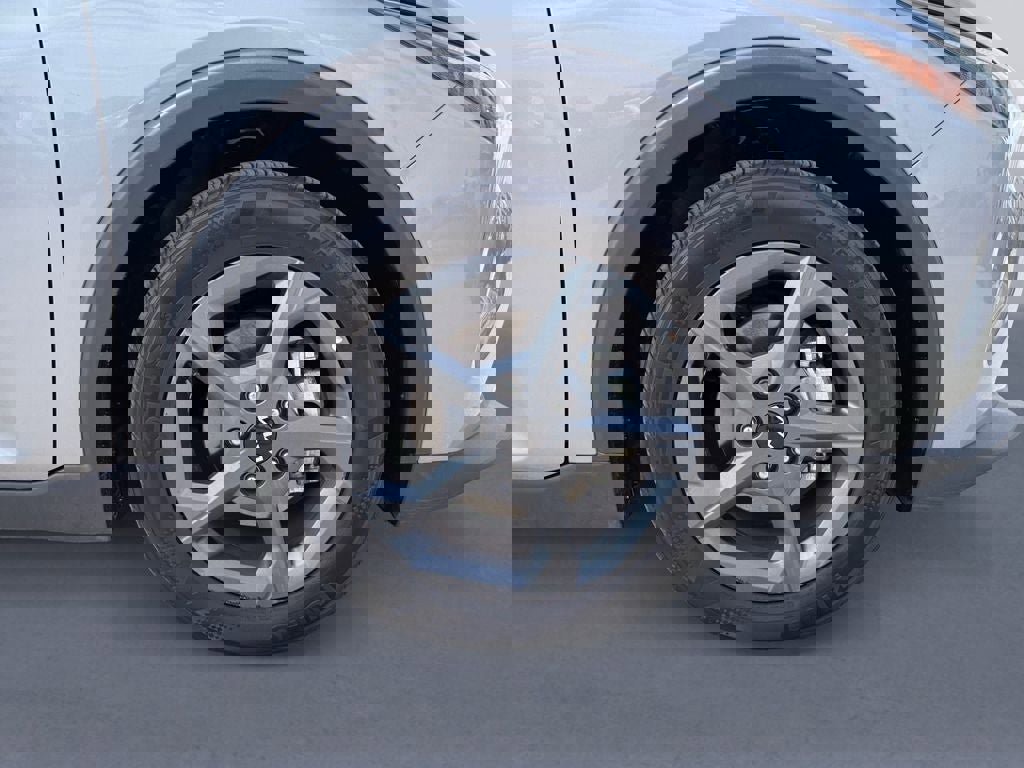 Used 2025 Kia K4 LXS image 9