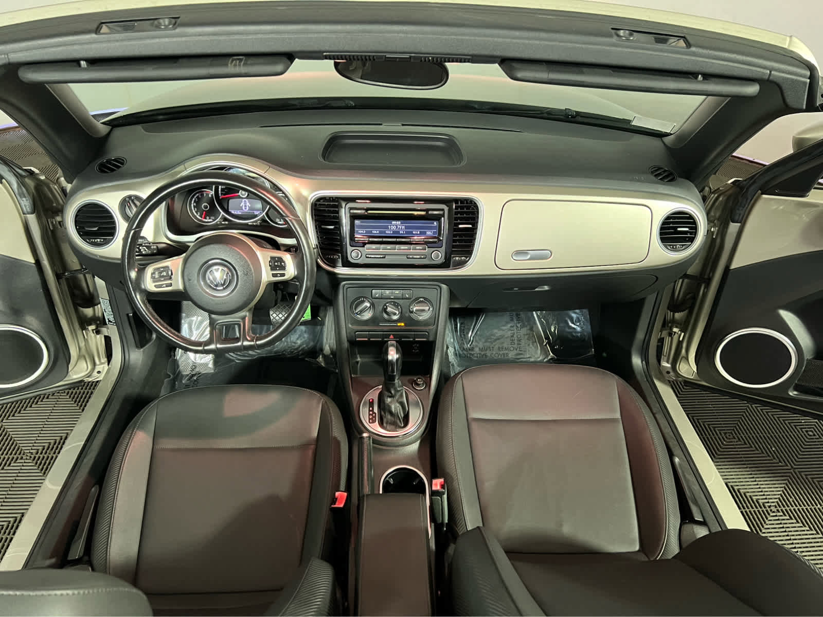 Used 2014 Volkswagen Beetle 2.5 image 9