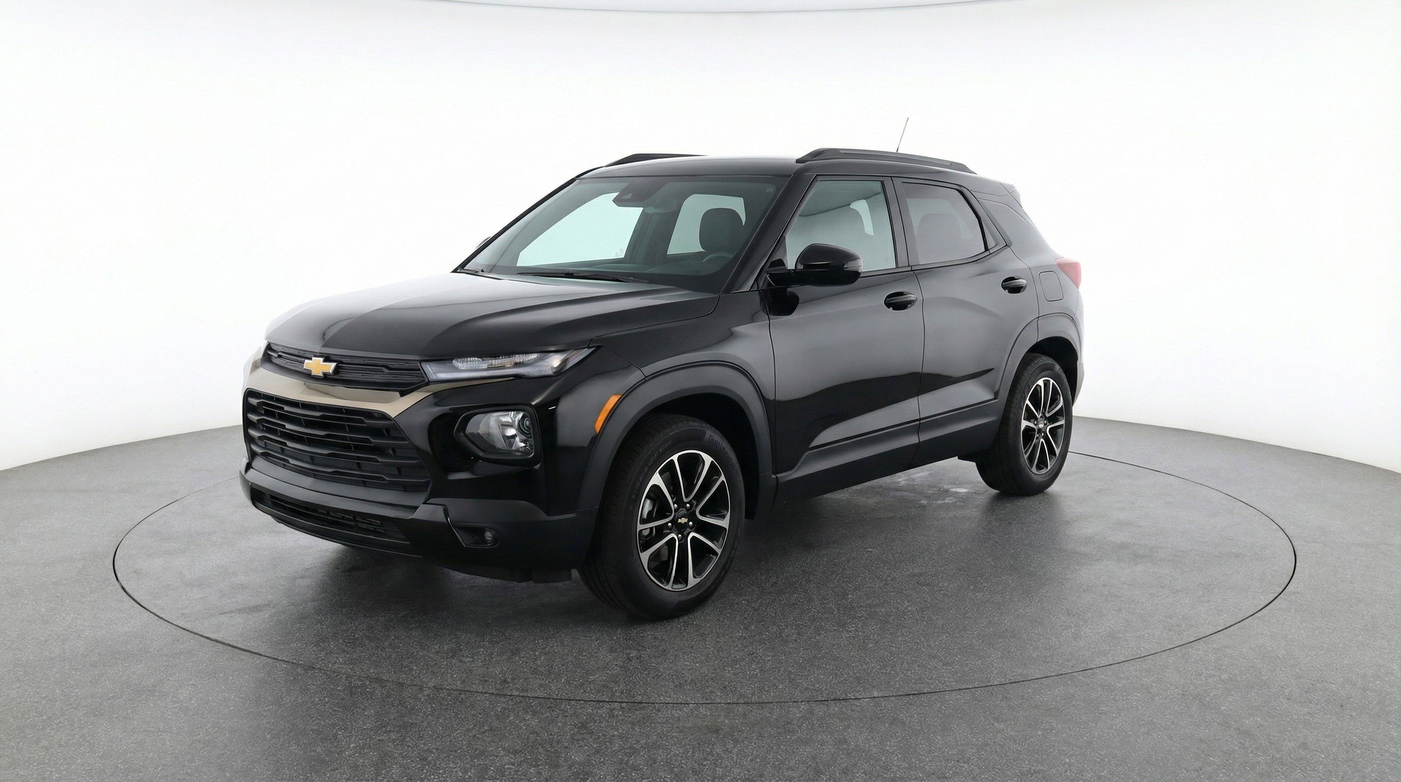 Used 2025 Chevrolet TrailBlazer LT image 3