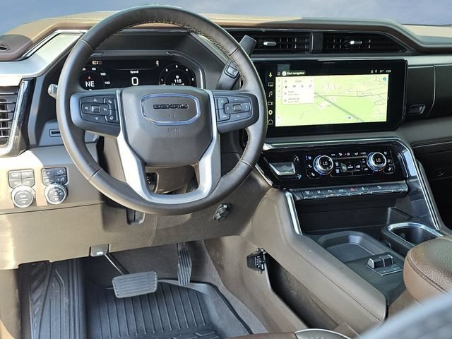Used 2025 GMC Sierra 3500 Denali AWD/4WD image 35