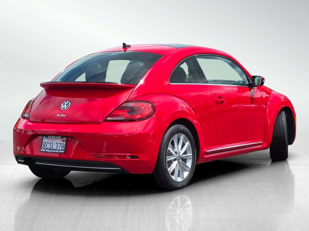 Used 2018 Volkswagen Beetle 2.0T SE FWD image 4