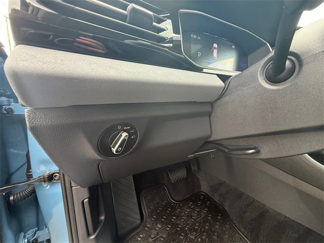 Used 2025 Volkswagen Jetta SE w/ Sunroof Package image 24