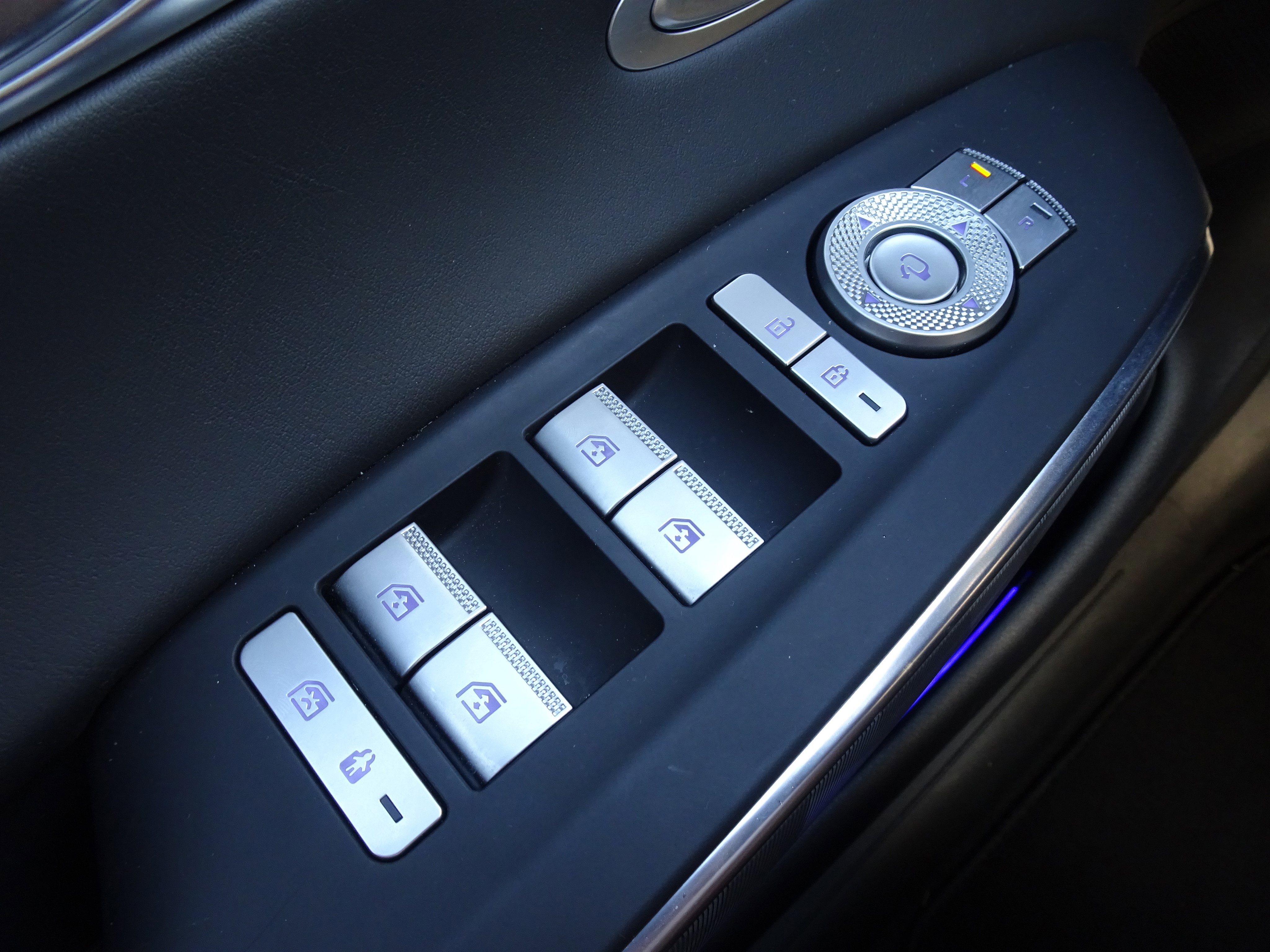 New 2025 Genesis GV70 3.5T Sport w/ Sport Advanced Package image 19