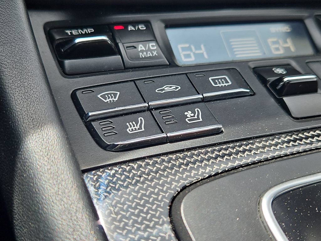 Certified 2019 Porsche 911 Targa 4 GTS AWD/4WD image 24