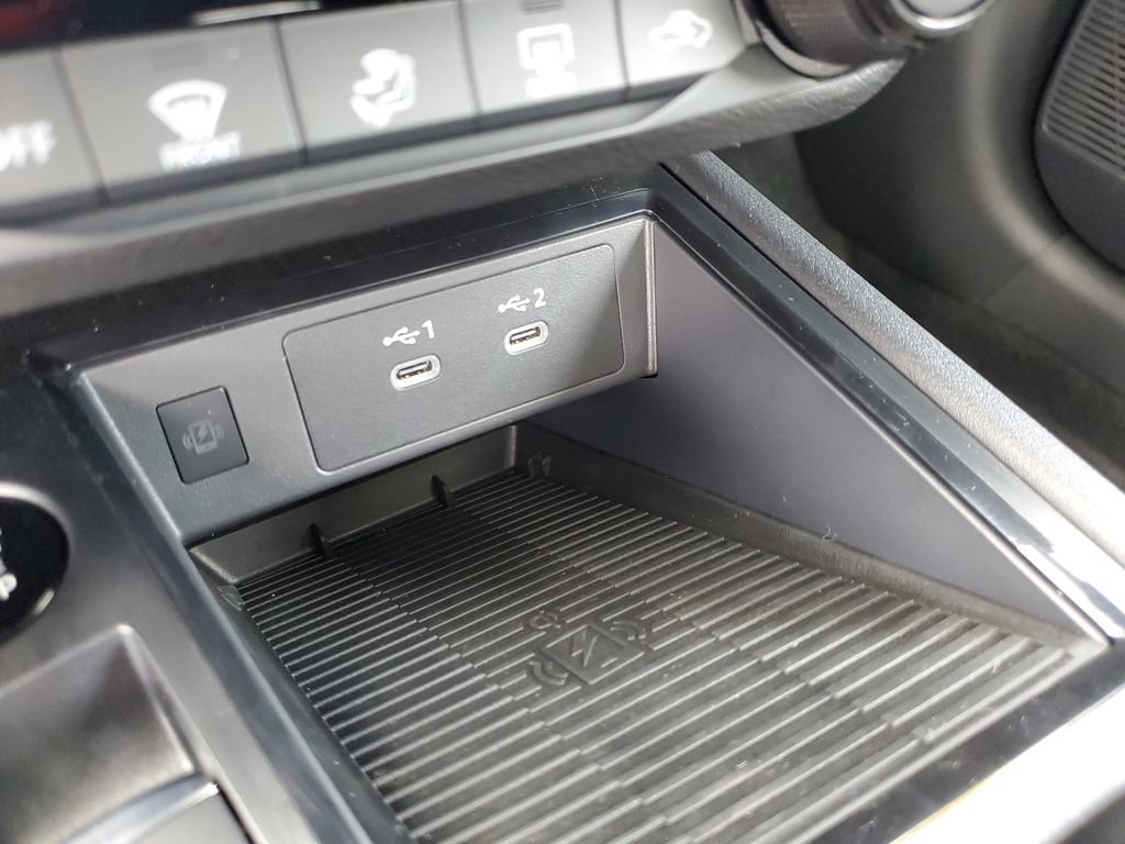 New 2026 Nissan Kicks SV w/ SV Premium Package FWD image 32