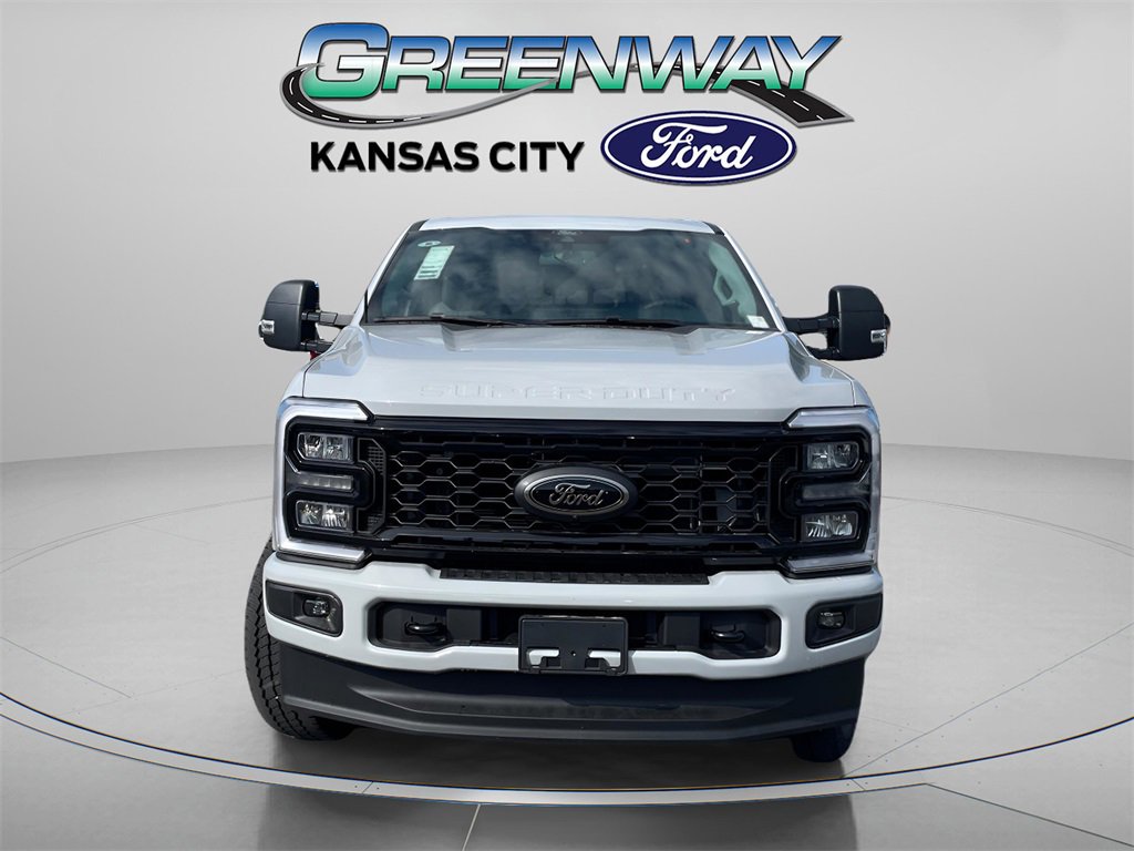 New 2026 Ford F350 XLT image 2