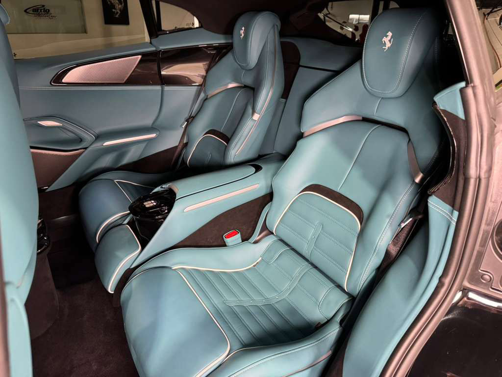 Used 2024 Ferrari Purosangue image 11