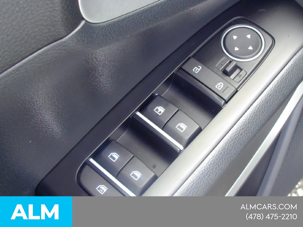 Used 2025 Kia Soul LX w/ LX Technology Package FWD image 35