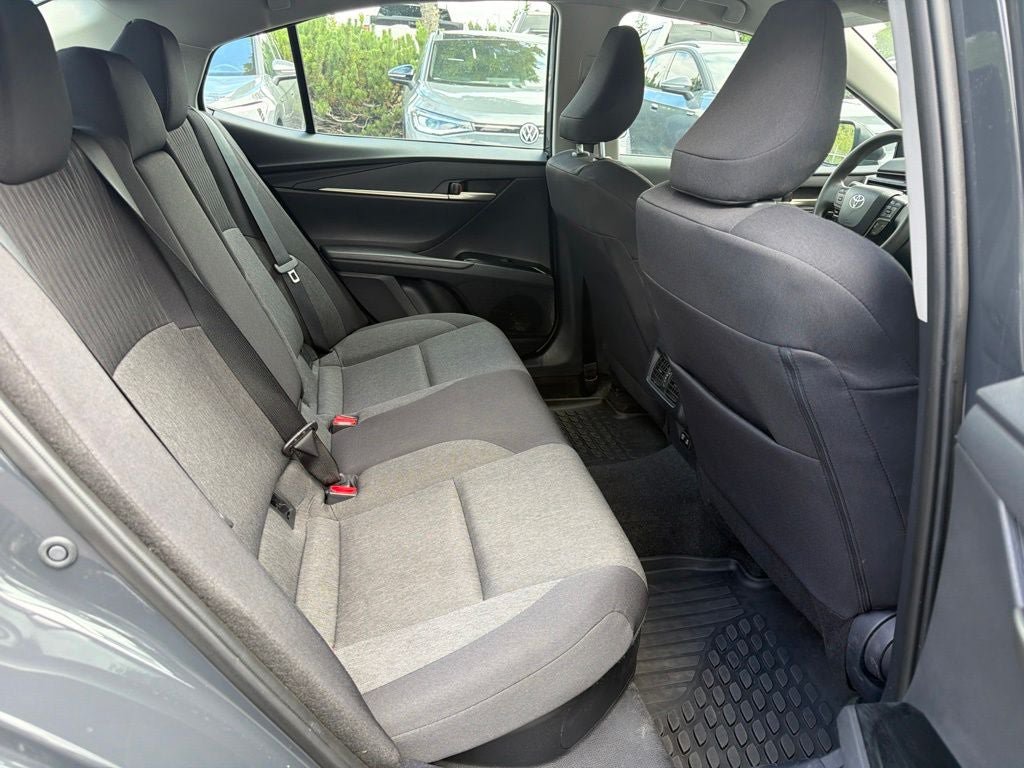 Used 2025 Toyota Camry LE AWD/4WD image 18