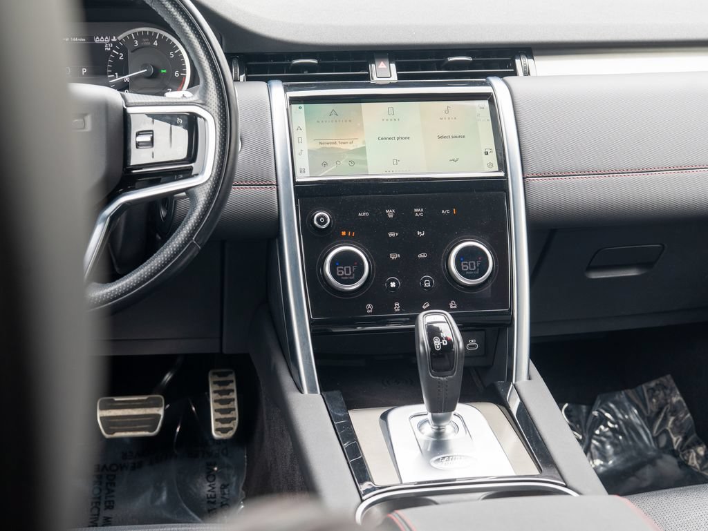 Certified 2022 Land Rover Discovery Sport S R-Dynamic AWD/4WD image 21