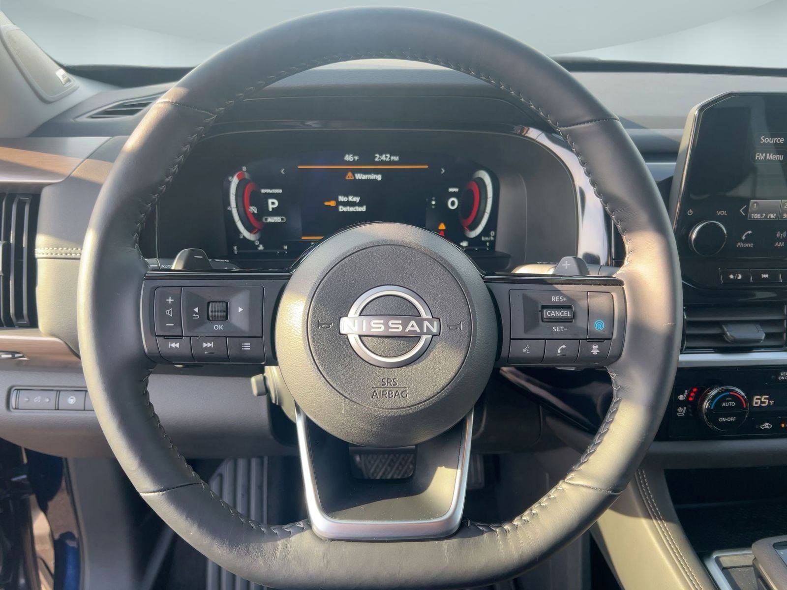 Used 2024 Nissan Pathfinder Platinum w/ Cargo Package image 17