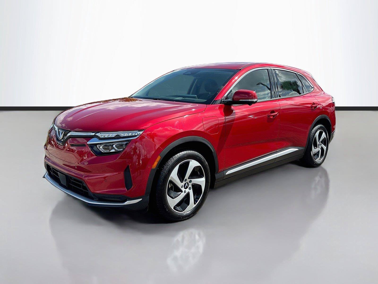 New 2027 VinFast VF 8 Eco AWD/4WD image 3