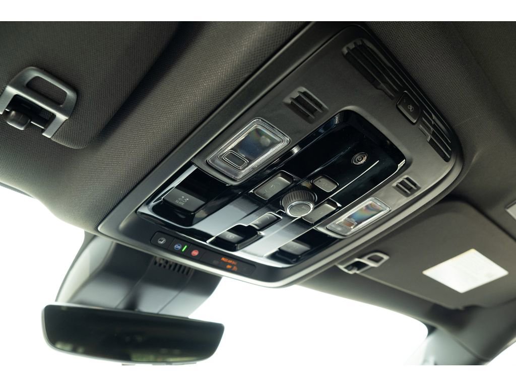 New 2026 GMC Yukon XL AT4 w/ AT4 Premium Package image 30