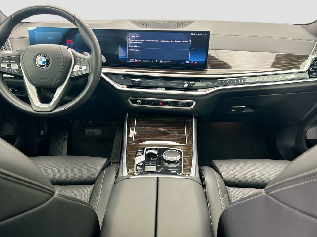 Certified 2025 BMW X5 xDrive40i w/ Parking Assistance Package AWD/4WD image 13