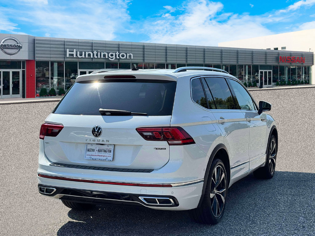 Used 2023 Volkswagen Tiguan SEL R-Line AWD/4WD image 5