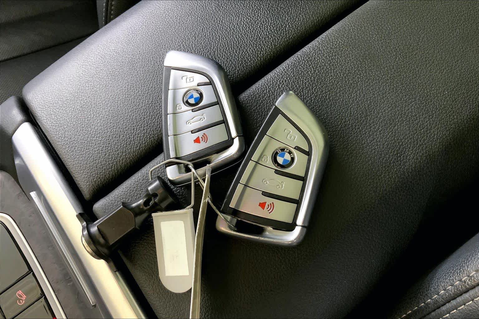 Used 2020 BMW X5 M50i w/ Executive Package AWD/4WD image 14