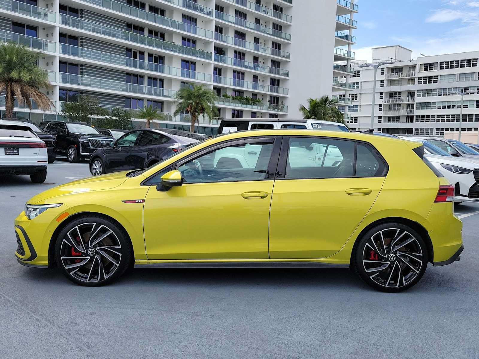 Used 2022 Volkswagen GTI Autobahn FWD image 3