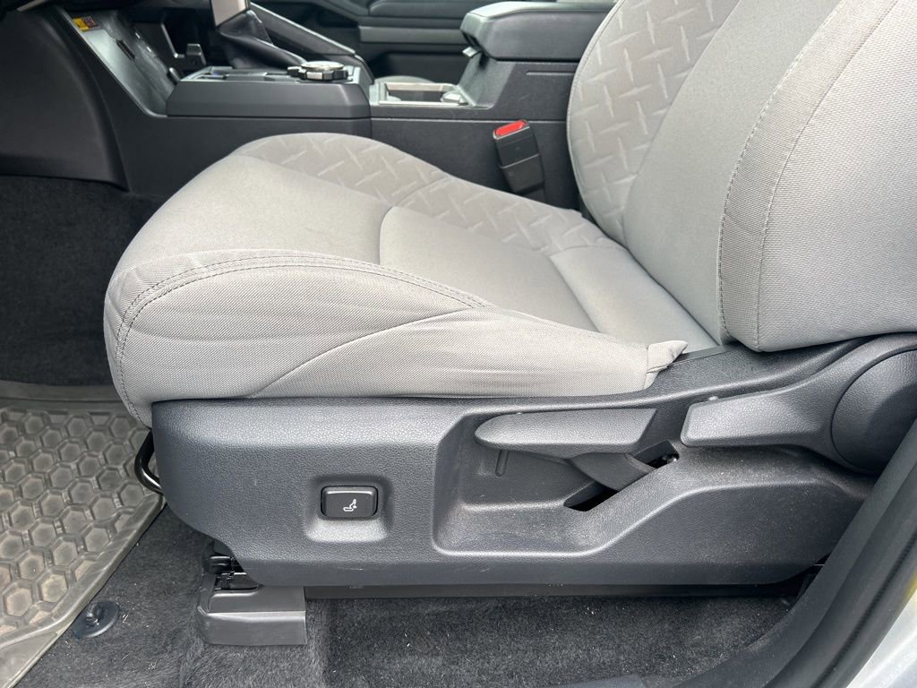 Used 2024 Toyota Tacoma SR5 w/ SR5 Upgrade Package image 22