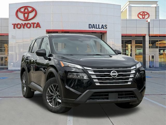 Used 2024 Nissan Rogue S AWD/4WD image 1