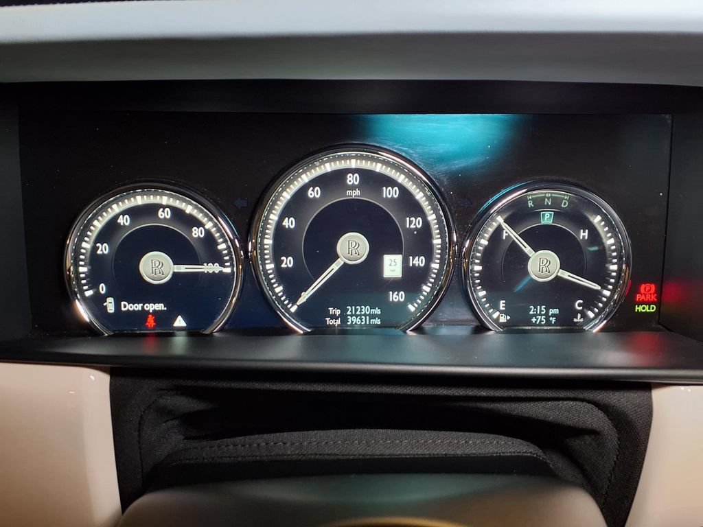 Used 2023 Rolls-Royce Cullinan AWD/4WD image 9