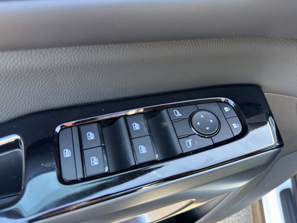 New 2026 Nissan Pathfinder SL image 12