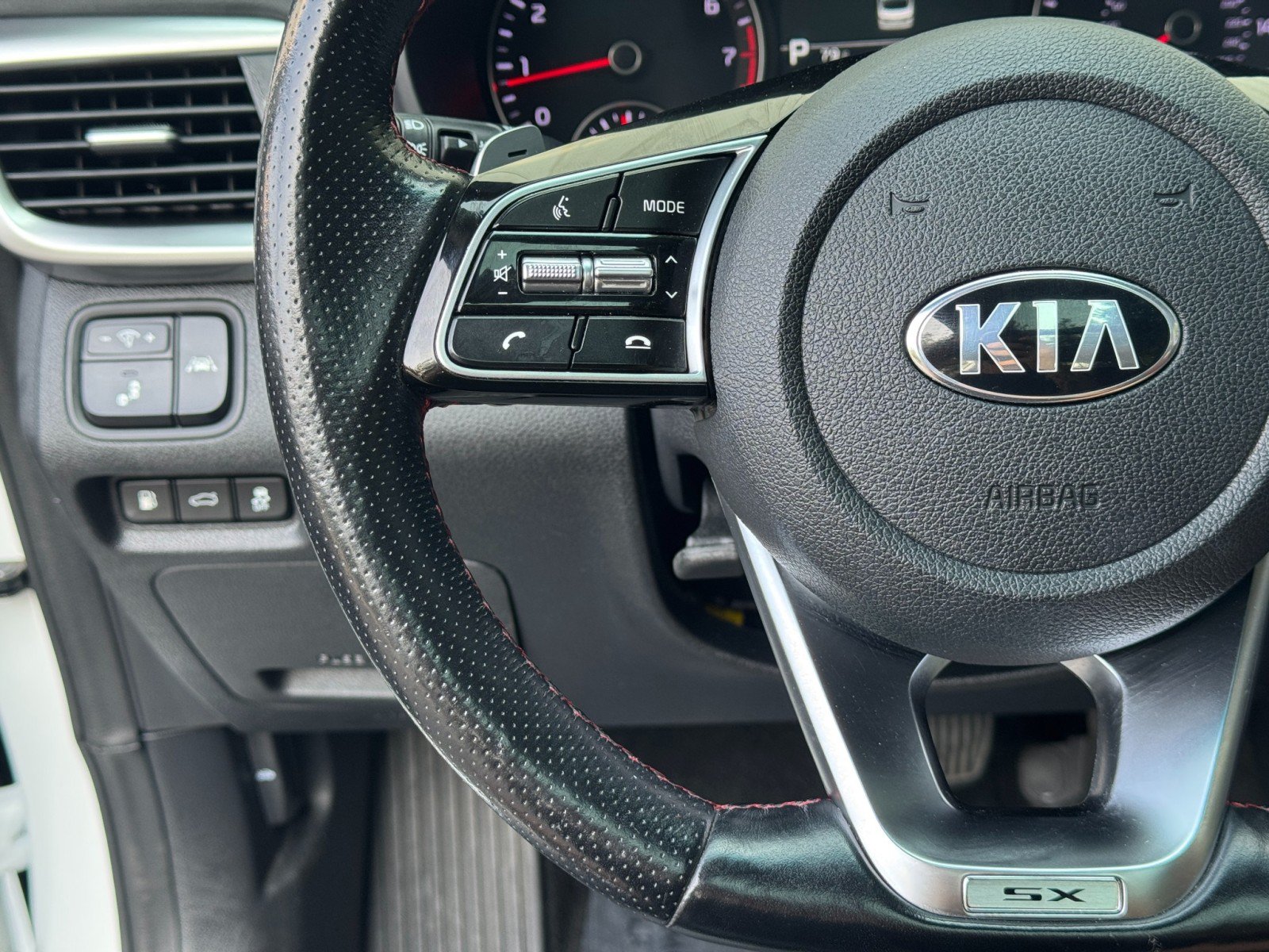 Used 2020 Kia Optima SX FWD image 19