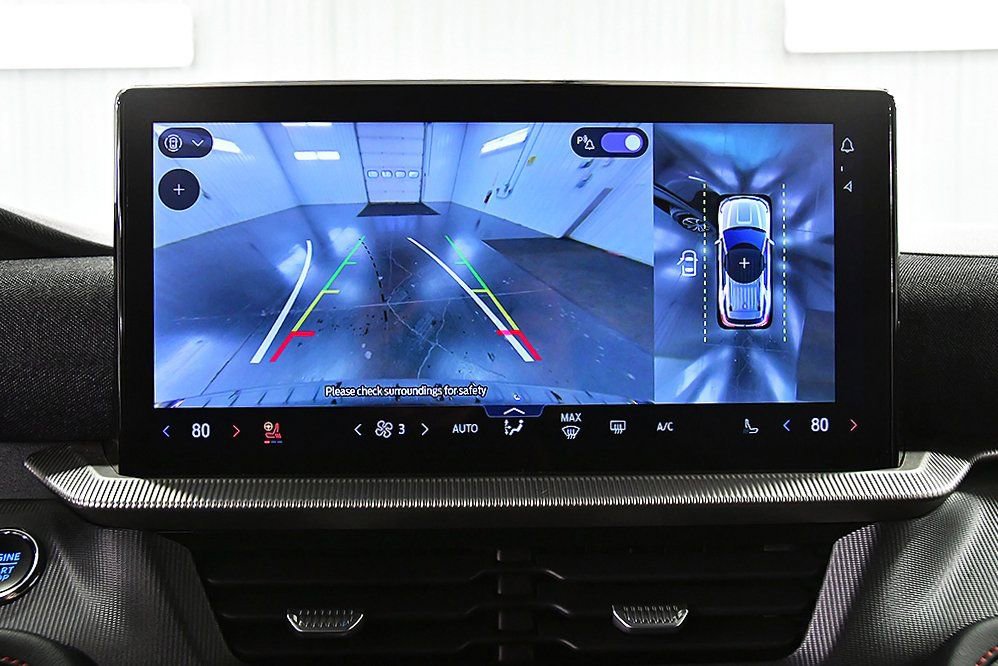 Used 2025 Ford Explorer ST-Line image 23