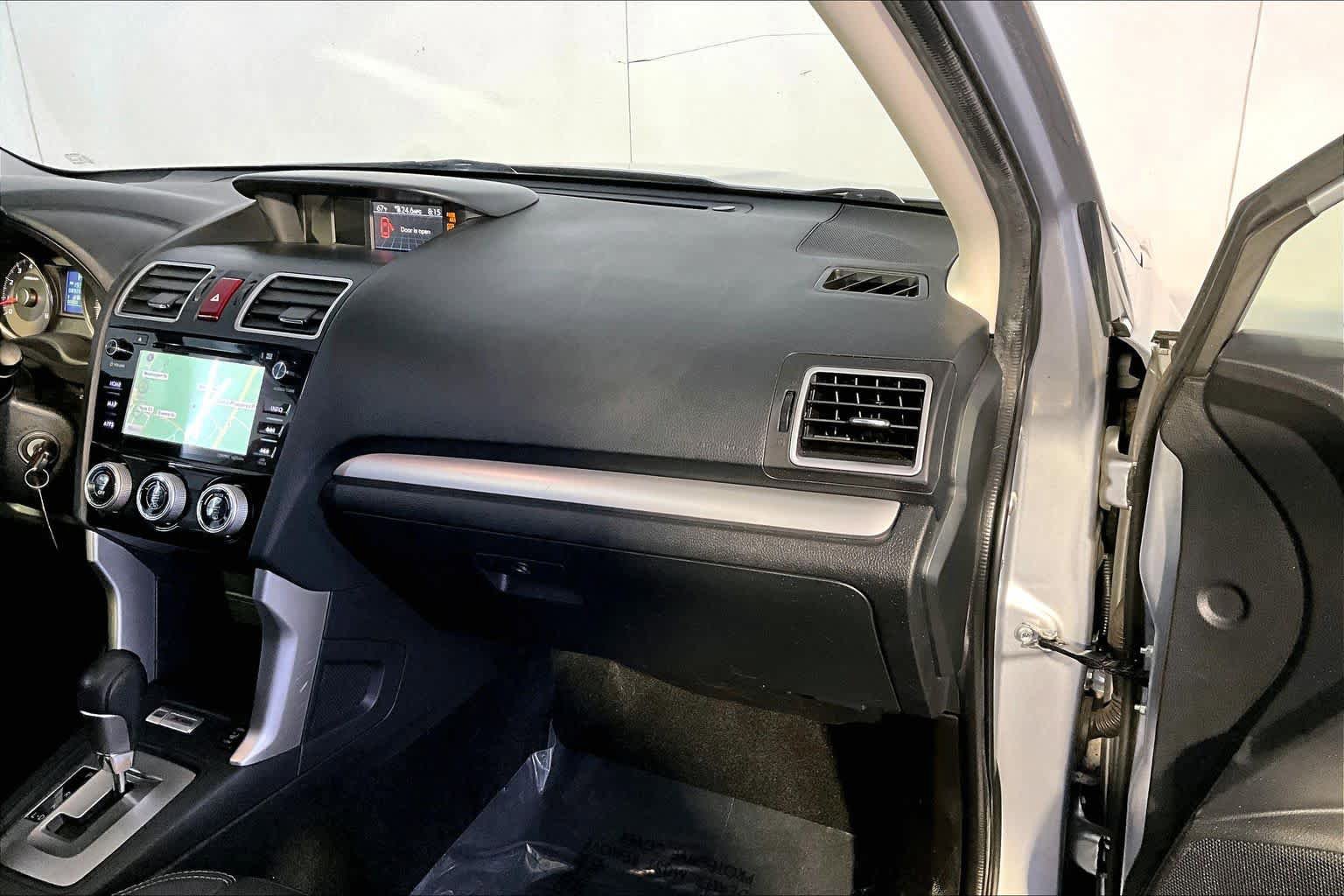 Used 2016 Subaru Forester 2.5i Limited AWD/4WD image 19