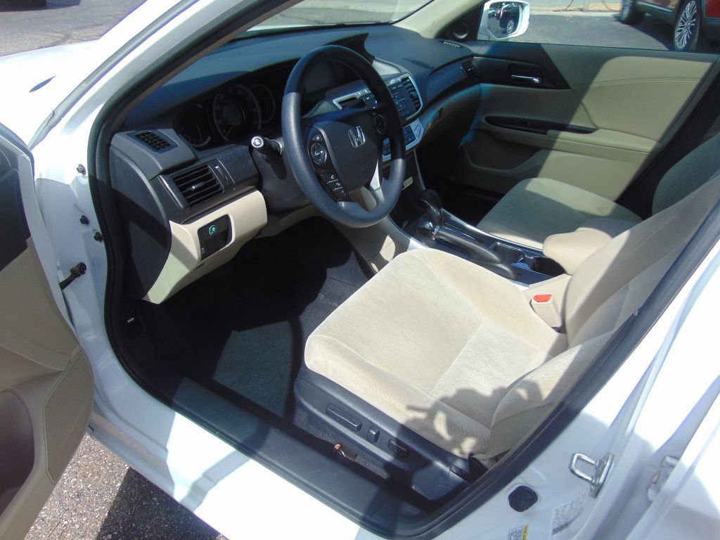 Used 2013 Honda Accord EX image 2