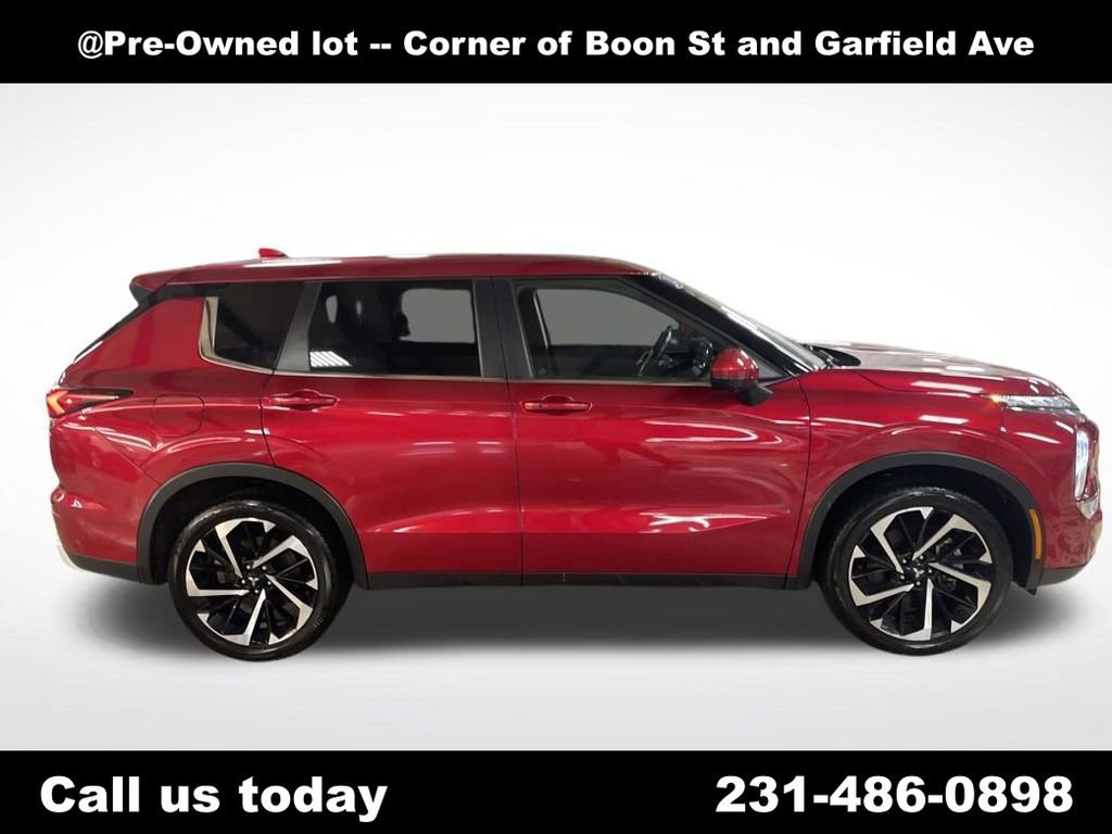 Used 2024 Mitsubishi Outlander SE AWD/4WD image 6