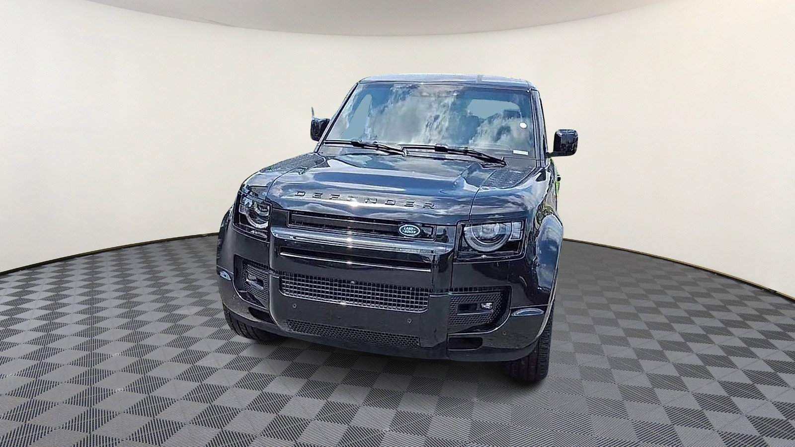 New 2025 Land Rover Defender 110 X-Dynamic SE image 3