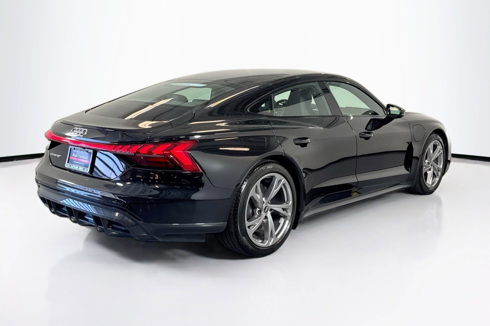 Used 2023 Audi e-tron GT Premium Plus AWD/4WD image 5