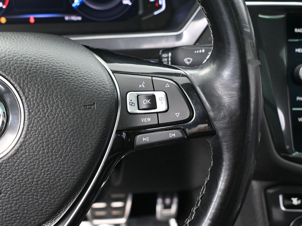 Used 2019 Volkswagen Tiguan SEL Premium R-Line image 29