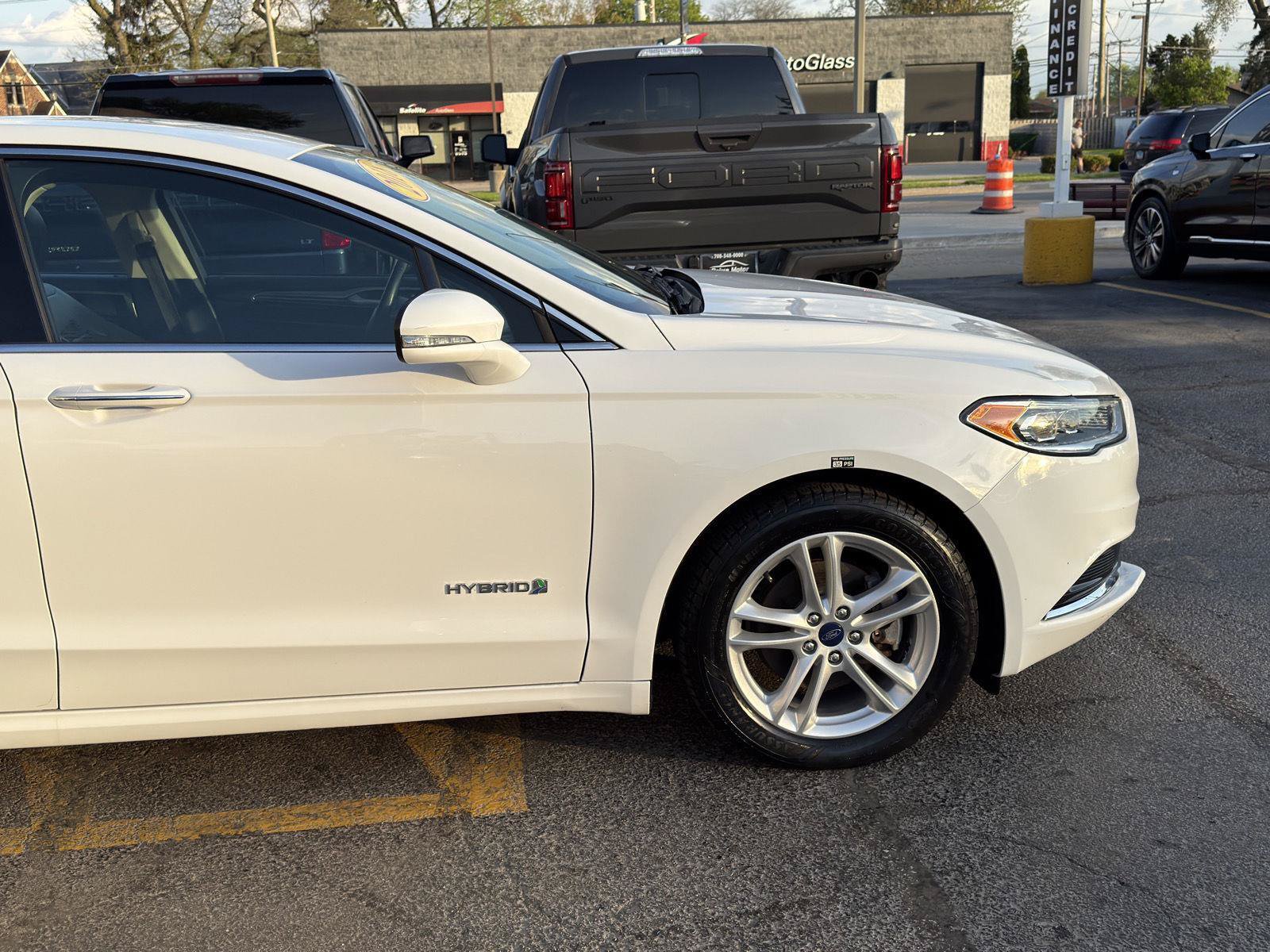 Used 2018 Ford Fusion SE w/ Equipment Group 602A FWD image 14