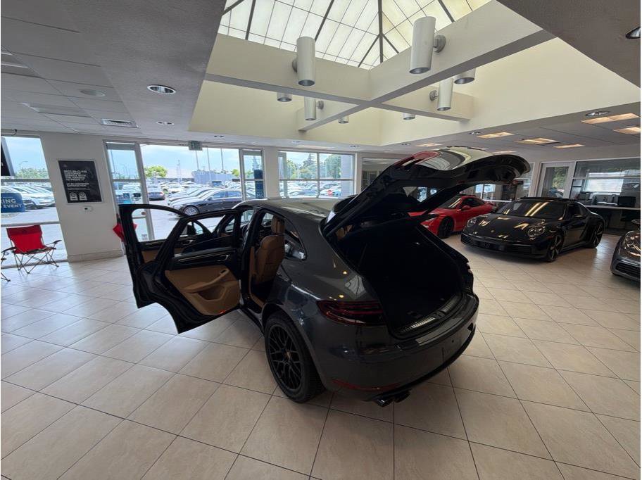 Used 2017 Porsche Macan GTS AWD/4WD image 37