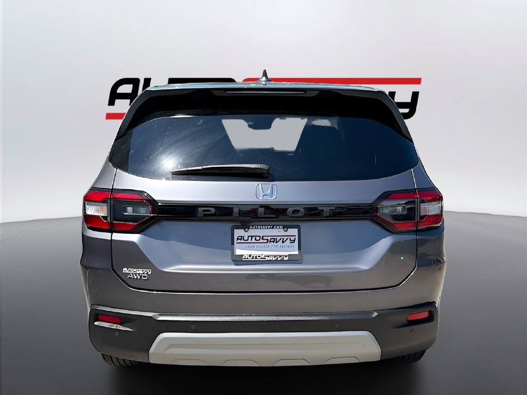 Used 2025 Honda Pilot EX-L image 6