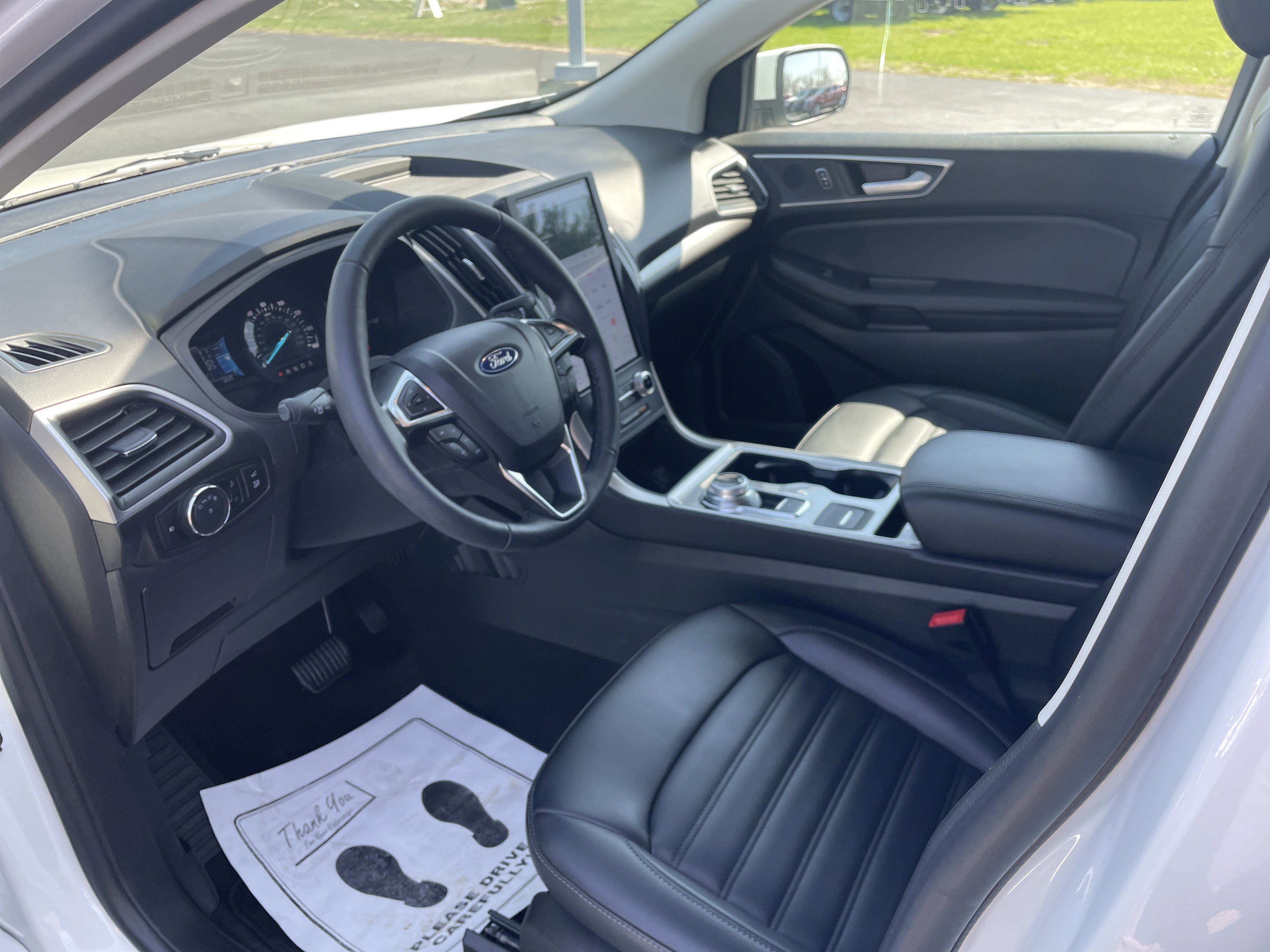 Used 2024 Ford Edge SEL w/ Convenience Package image 9