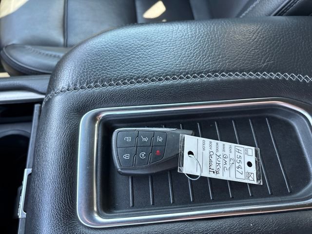 Used 2021 GMC Yukon XL Denali w/ Advanced Technology Package AWD/4WD image 26