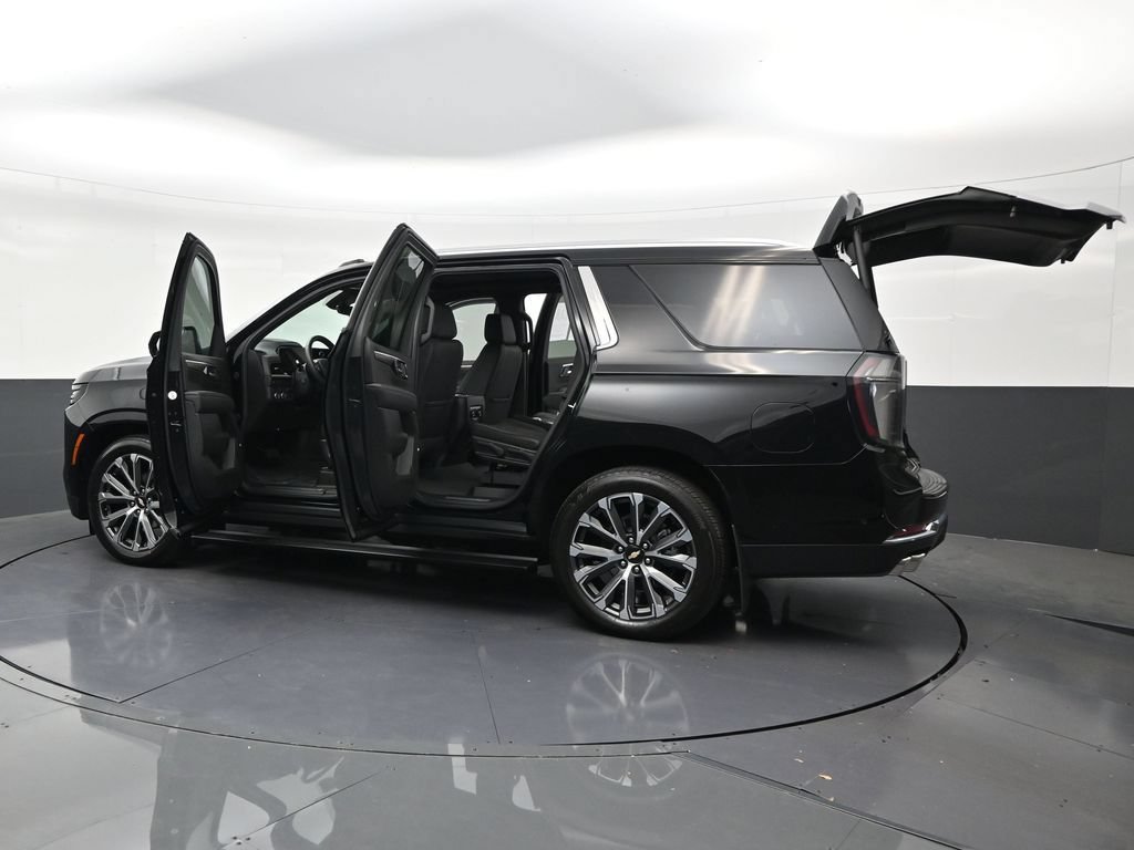 Used 2025 Chevrolet Tahoe High Country RWD image 33