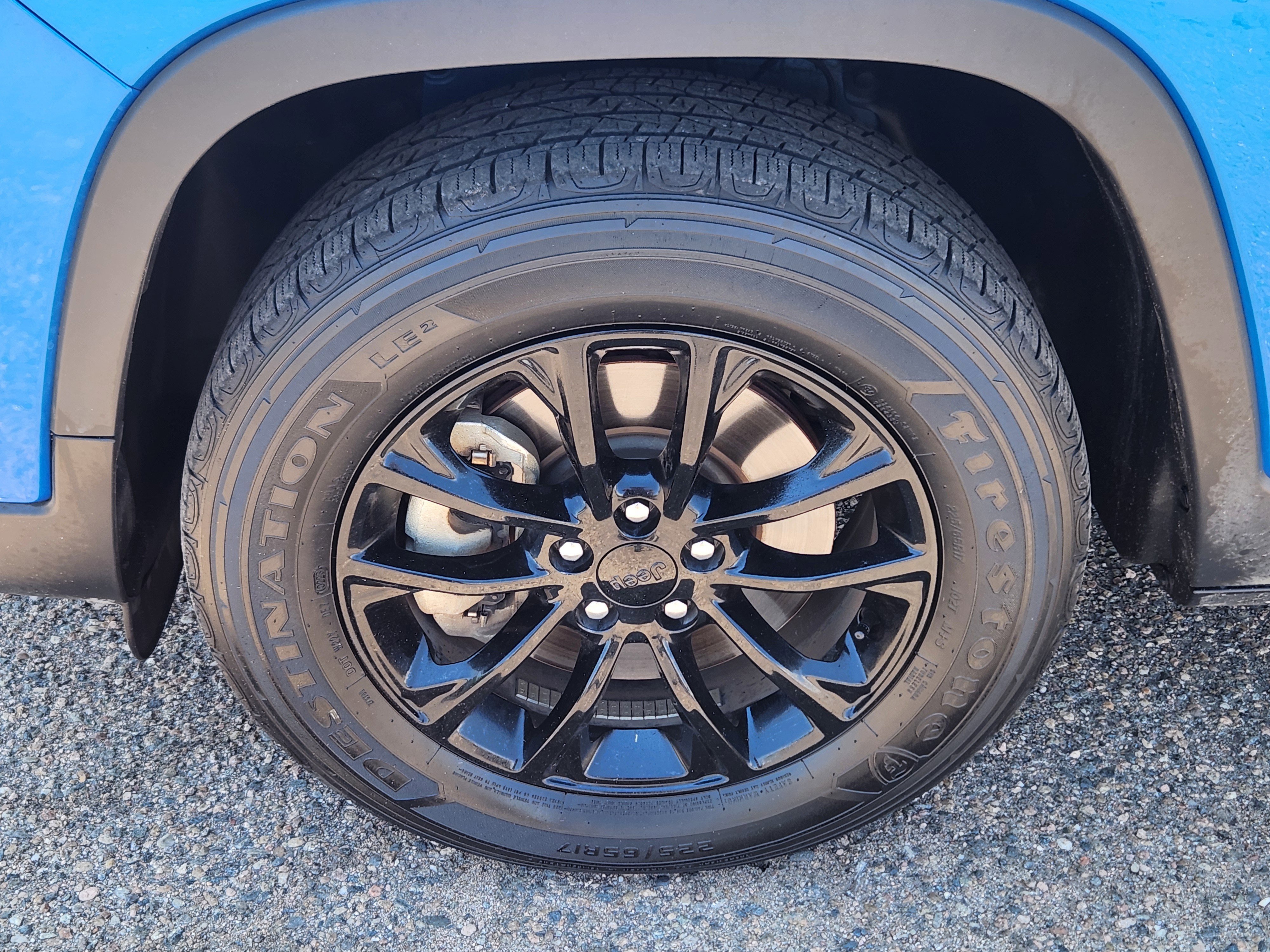 Used 2023 Jeep Cherokee Altitude Lux AWD/4WD image 7