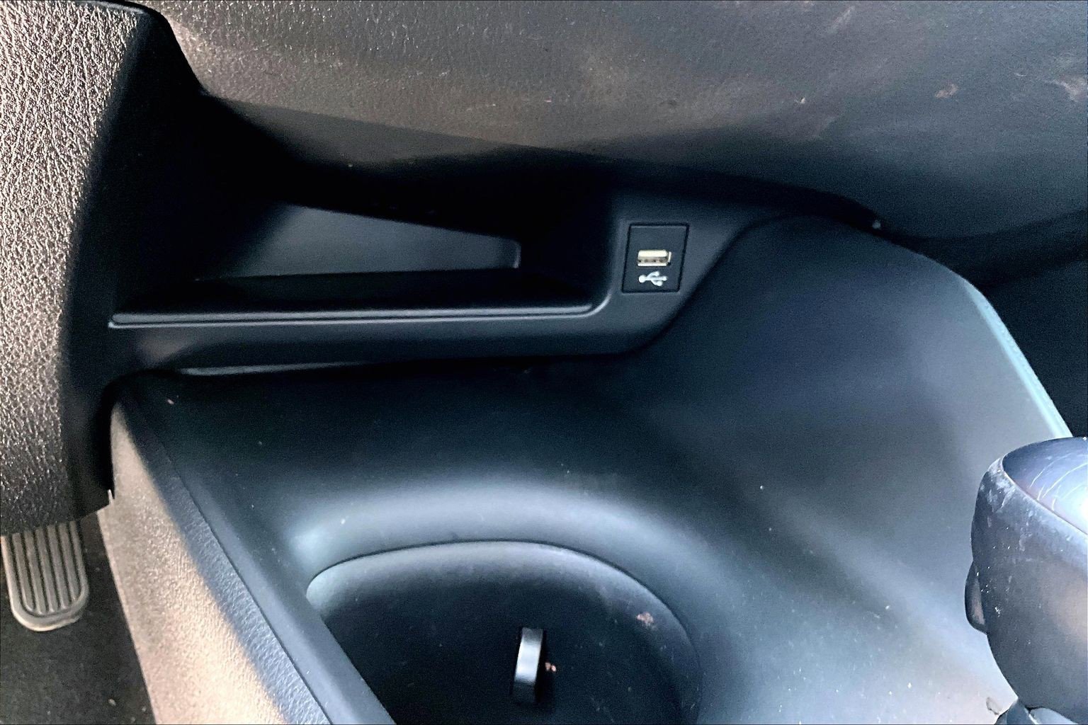 Used 2020 Toyota C-HR LE FWD image 22