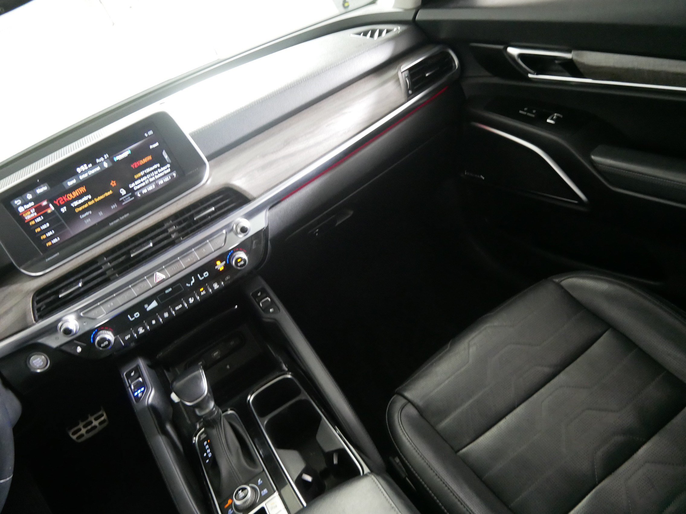 Used 2020 Kia Telluride SX w/ SX Prestige Package AWD/4WD image 11