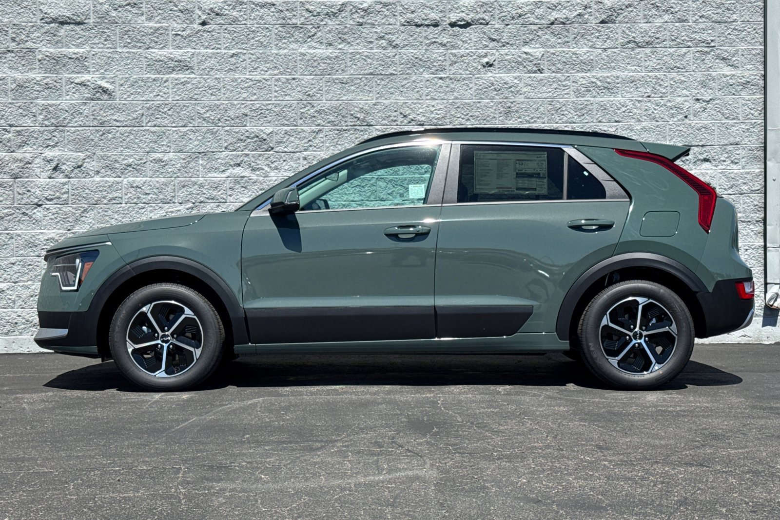 New 2026 Kia Niro EX w/ EX Premium Package FWD image 7