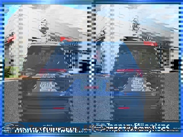 Used 2024 Toyota RAV4 XLE image 7